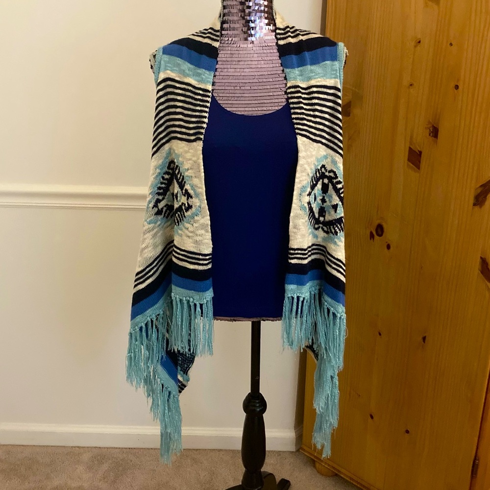 Pink Rose Sleeveless Blue/White Cardigan w/ Fringe